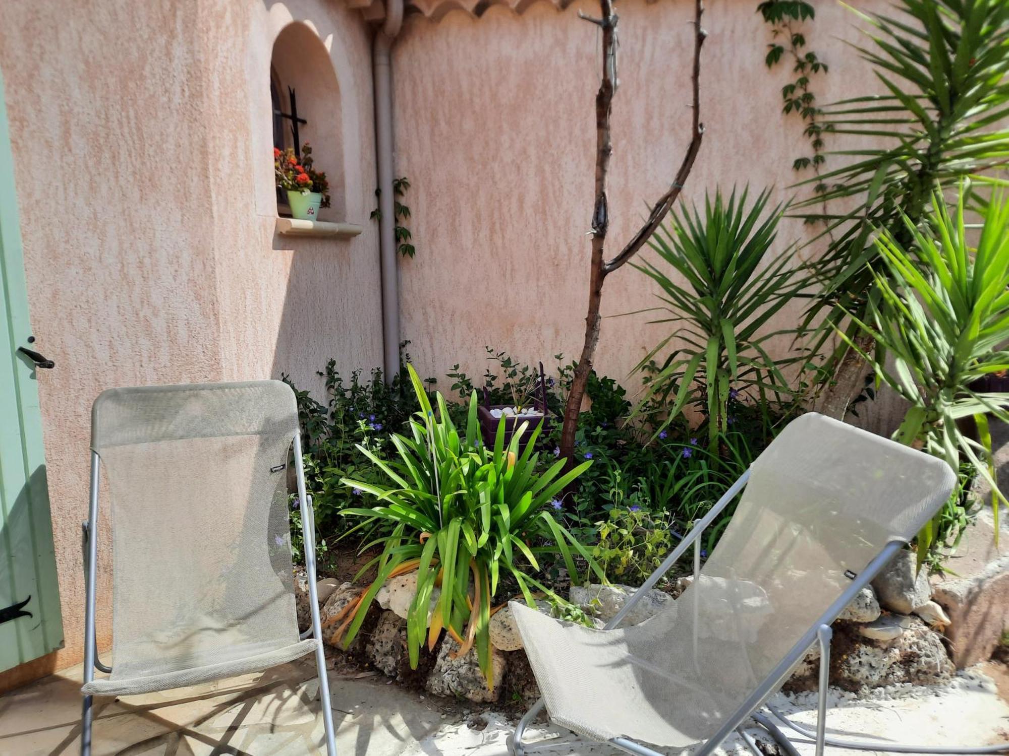 مبيت وإفطار Donzère Louminai المظهر الخارجي الصورة