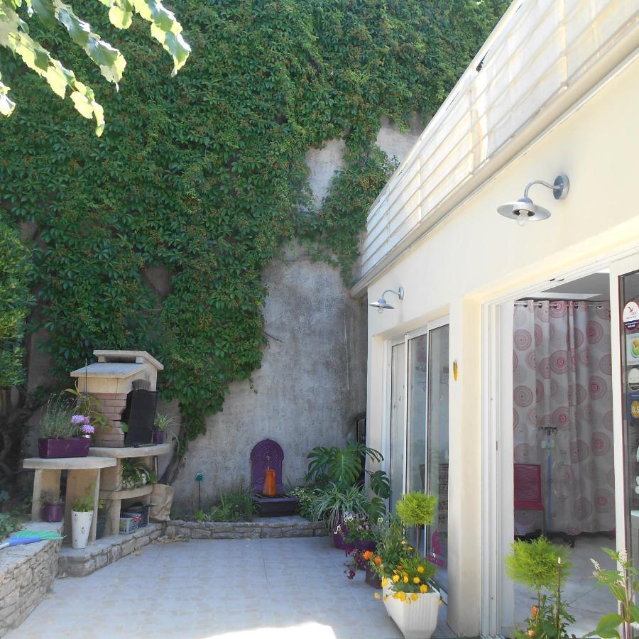 مبيت وإفطار Donzère Louminai المظهر الخارجي الصورة