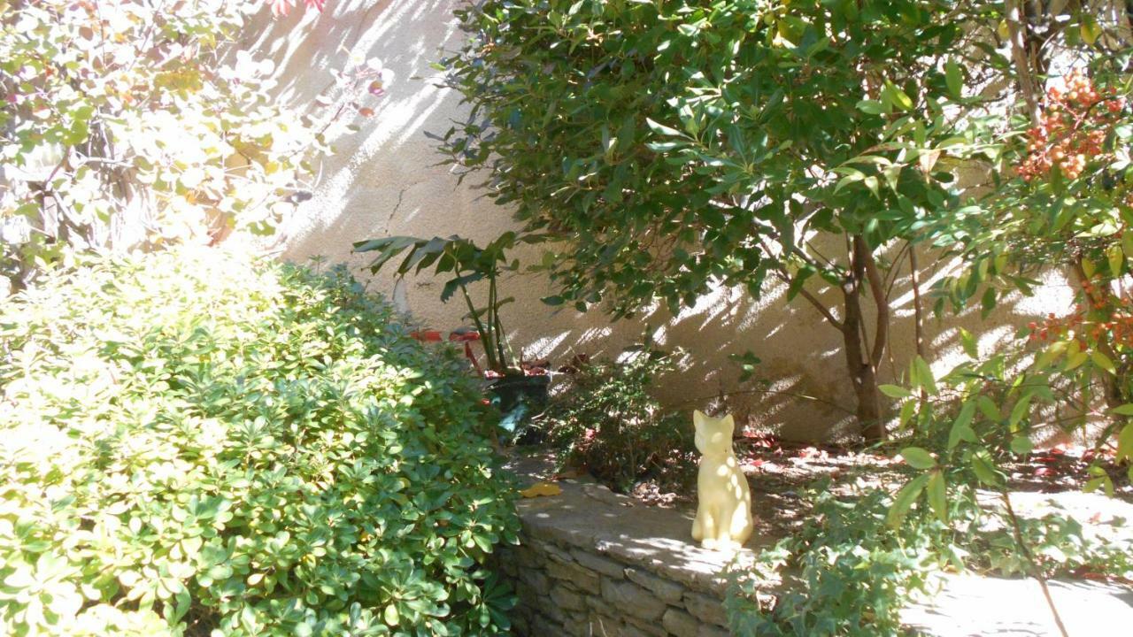 مبيت وإفطار Donzère Louminai المظهر الخارجي الصورة