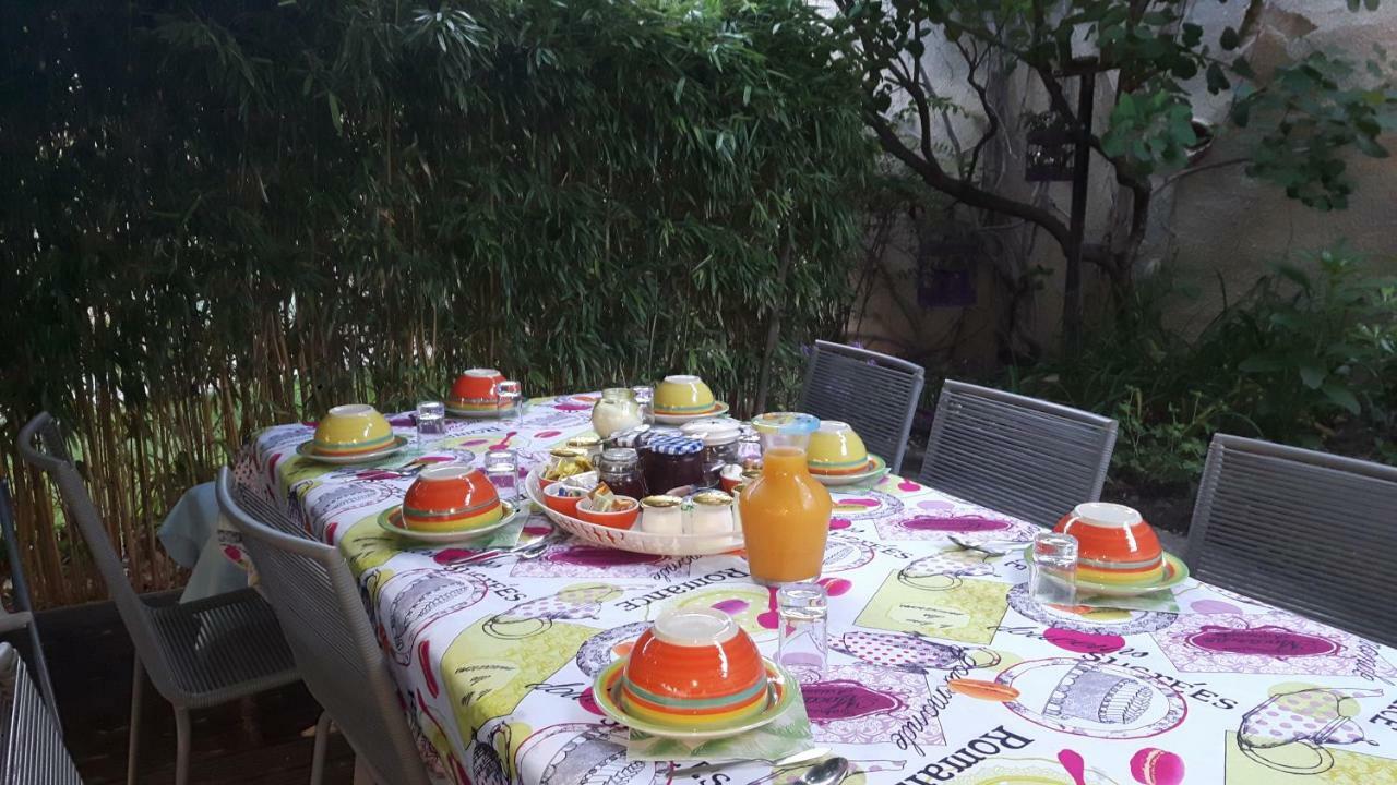 مبيت وإفطار Donzère Louminai المظهر الخارجي الصورة